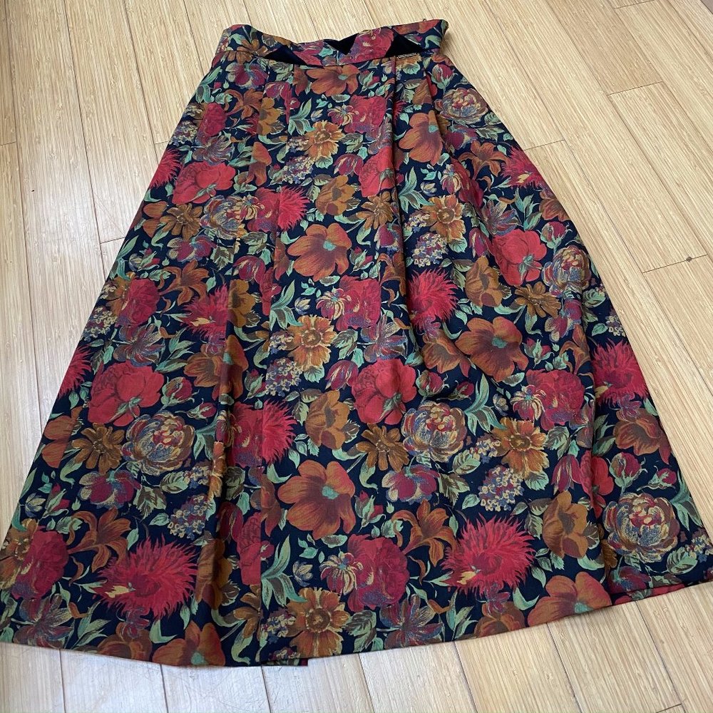 Geiger Austria Floral Skirt